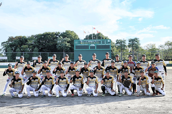 栃木ゴールデンブレーブスの選手の集合写真