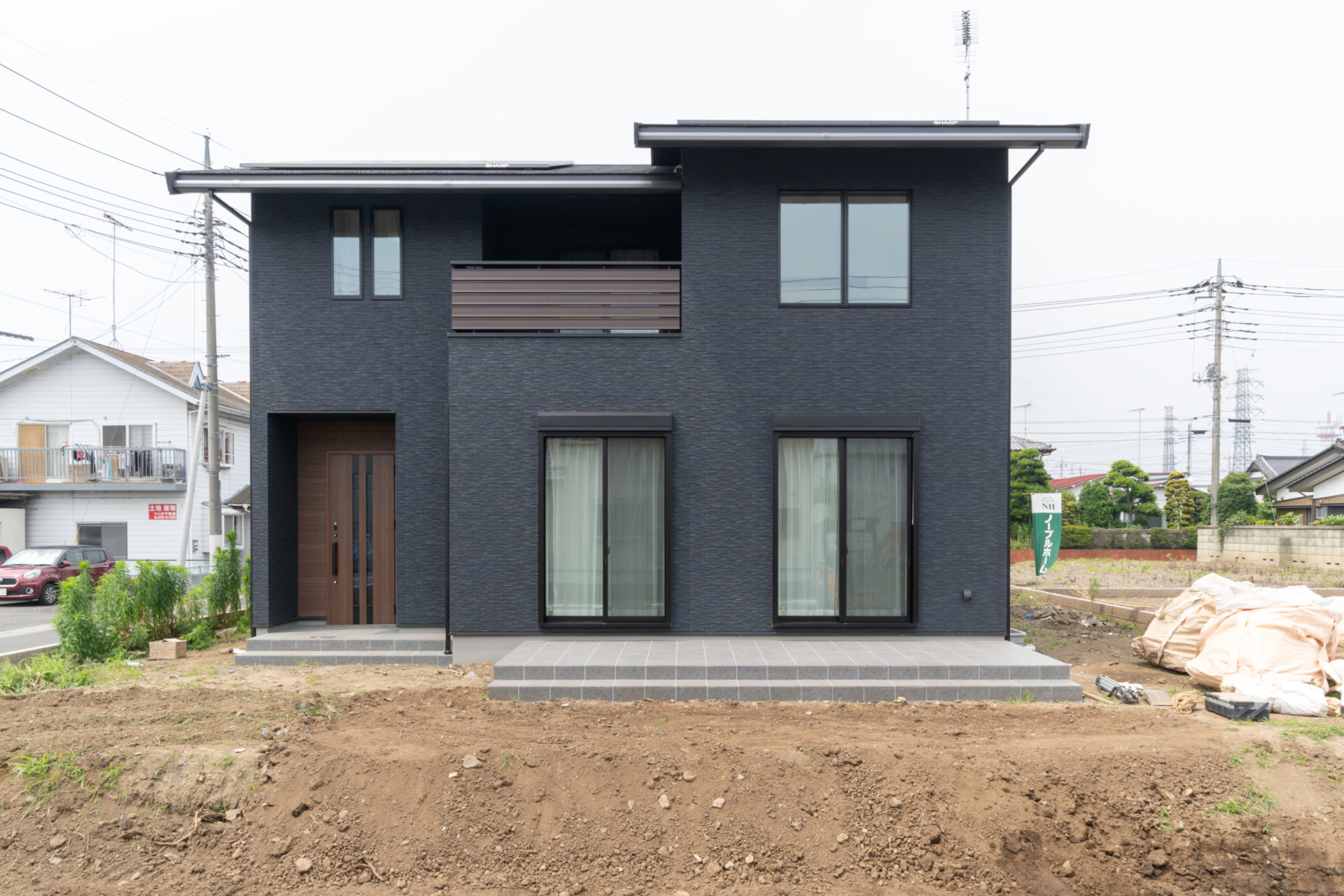 エアシスで快適な吹き抜けリビングのある住まい 写真1