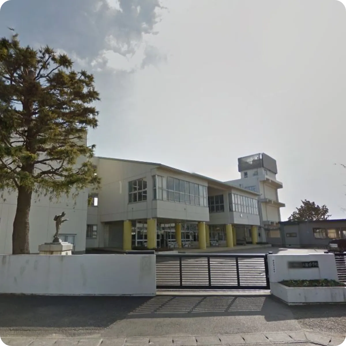 八原小学校