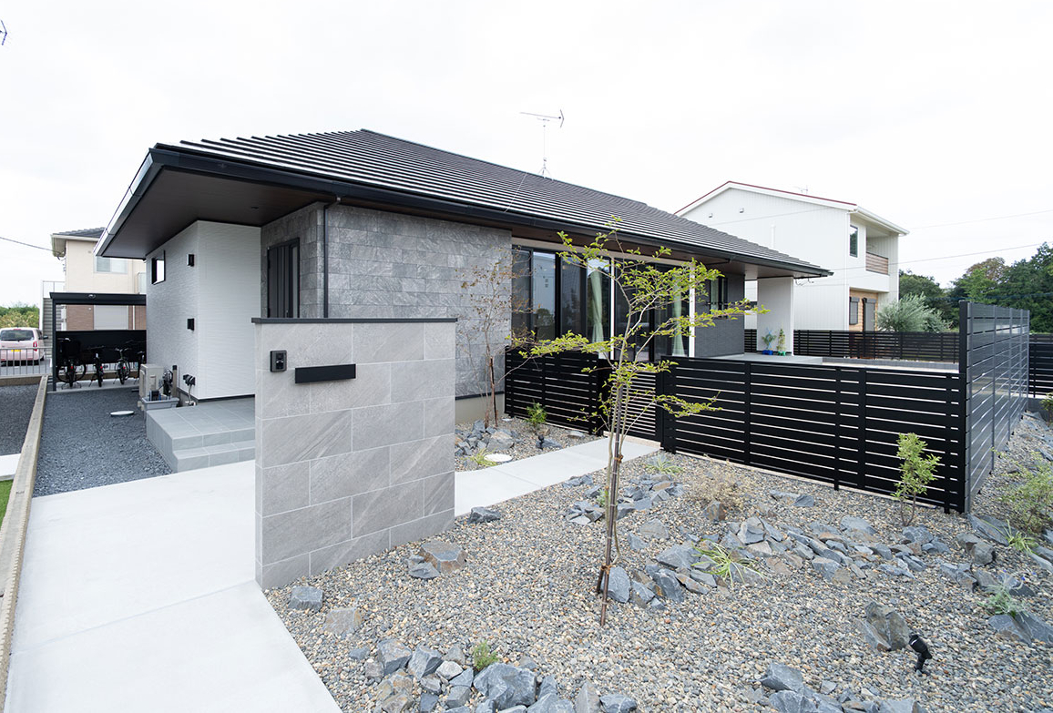 陰影を愉しむ平屋