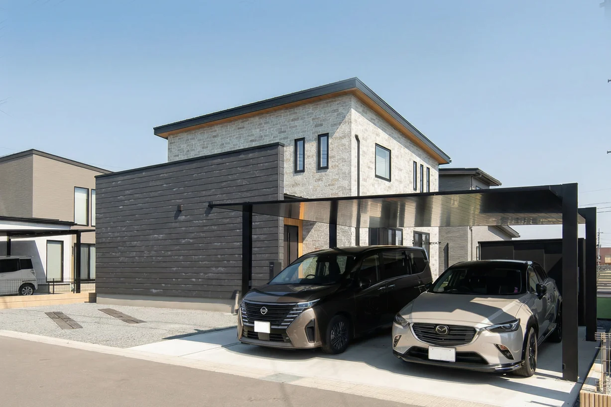 重厚感と温もりが共存する大人空間